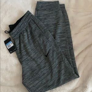 ✔️✔️NIKE NEN’s Medium standard fit✔️✔️